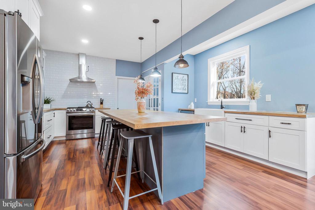 72 Herrington Dr
