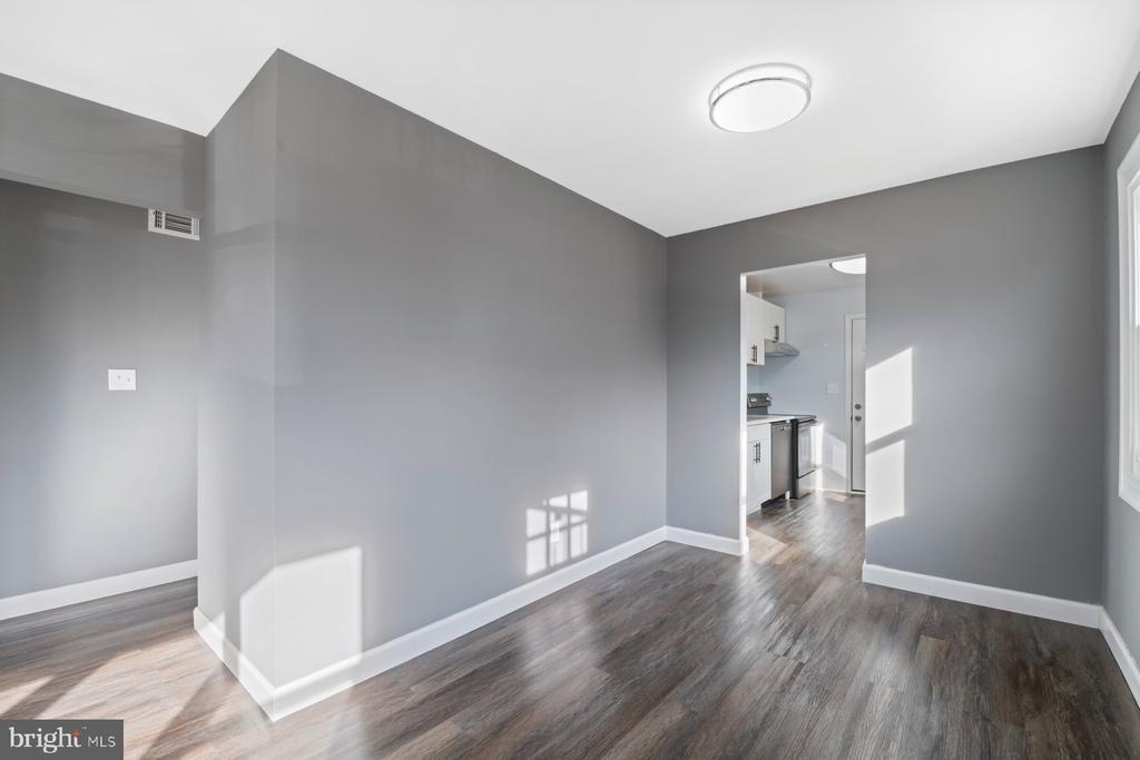 3818 Thornwood Rd
