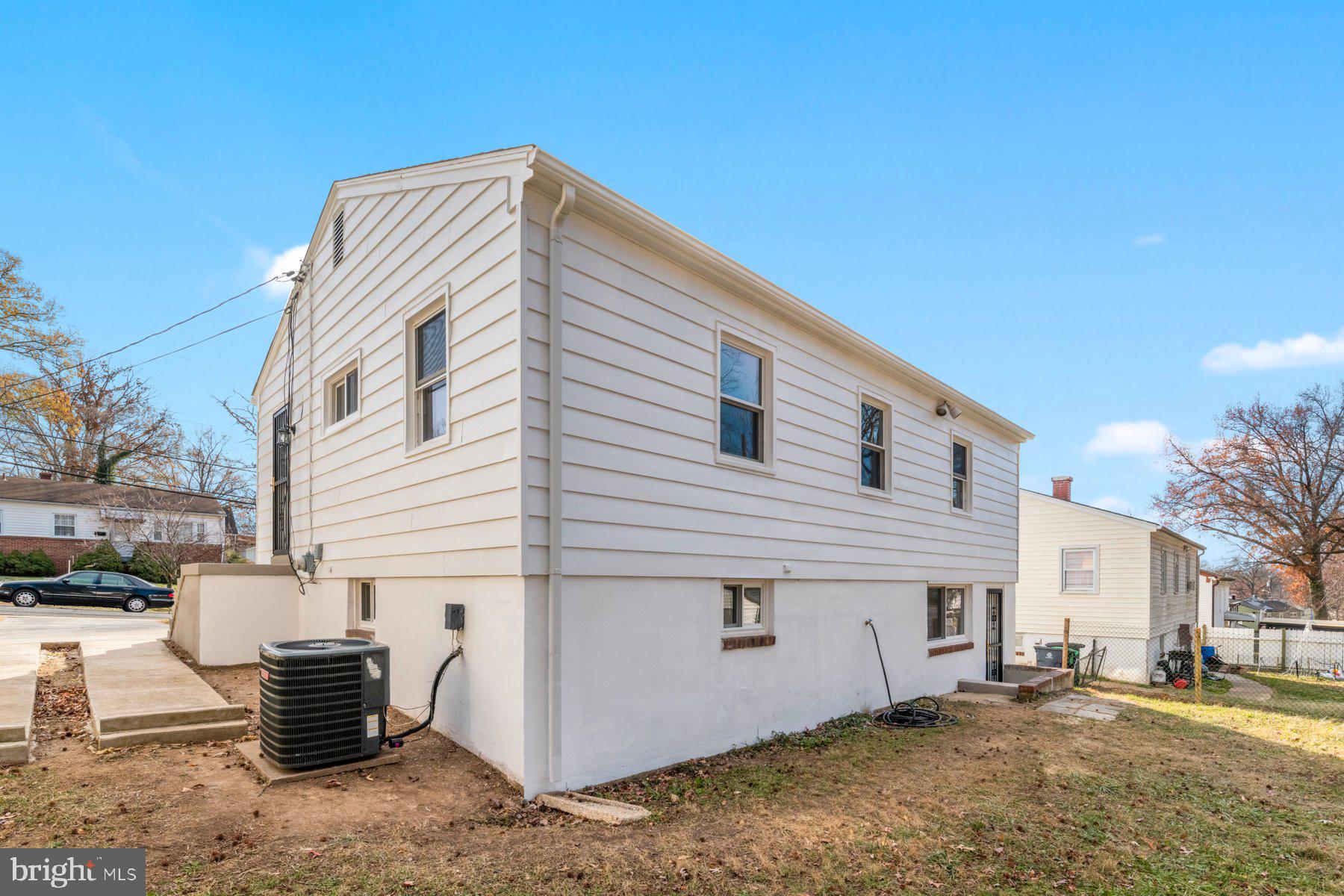 3818 Thornwood Rd