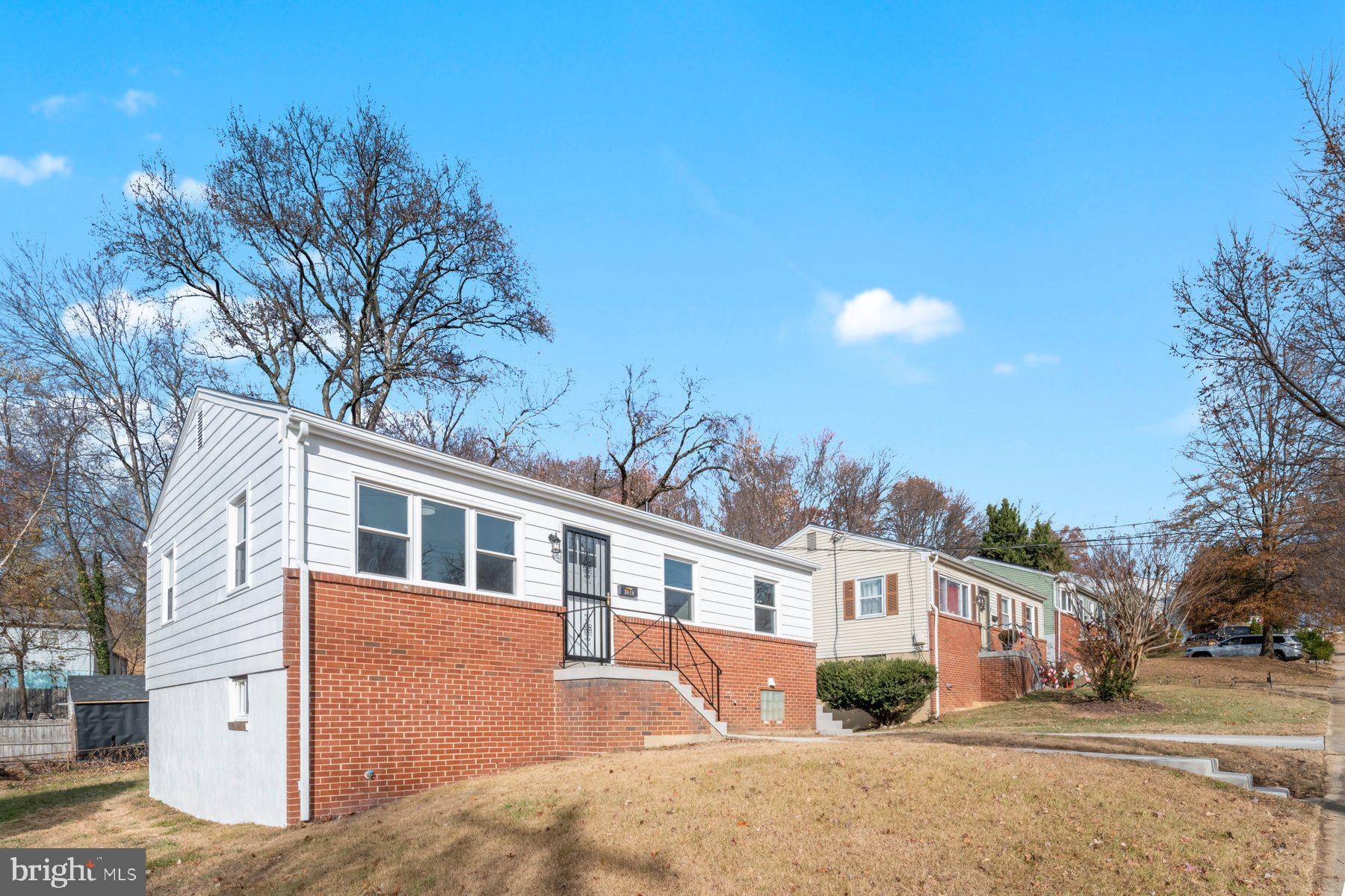 3818 Thornwood Rd
