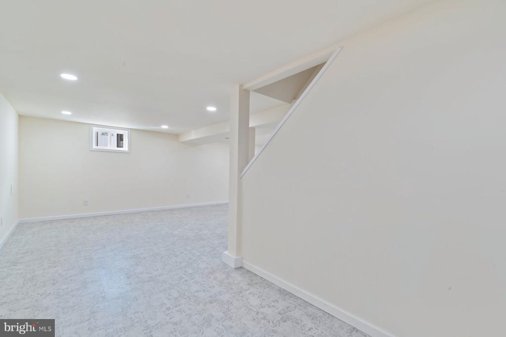 3818 Thornwood Rd