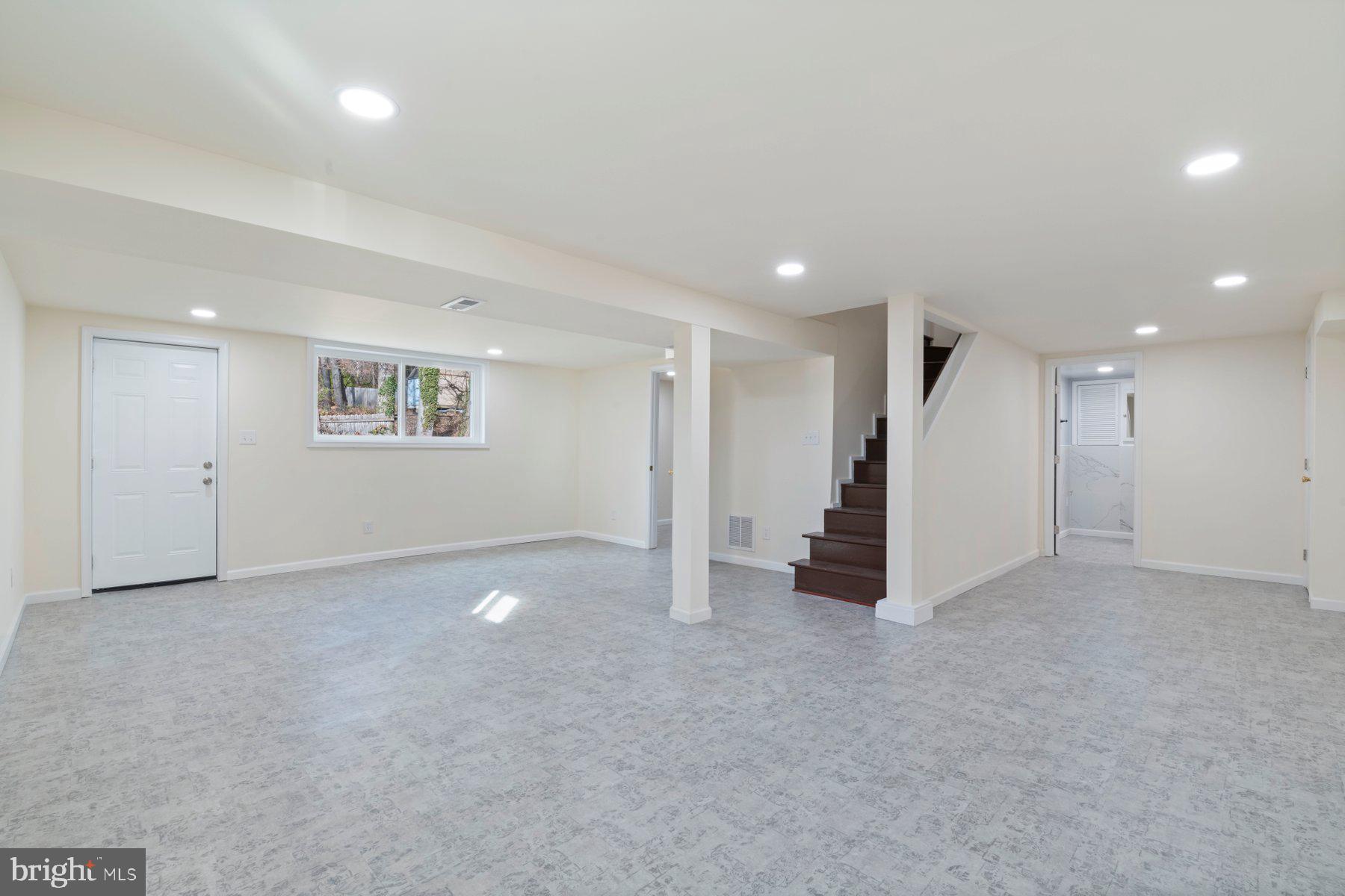 3818 Thornwood Rd