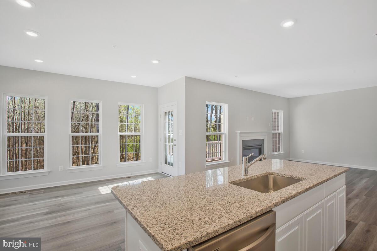 5612 SAVANNAH DRIVE