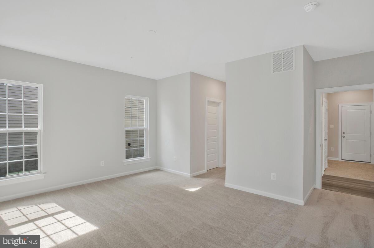 5612 SAVANNAH DRIVE