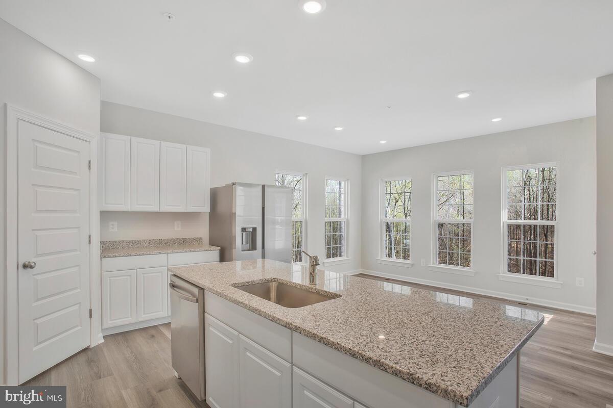 5612 SAVANNAH DRIVE