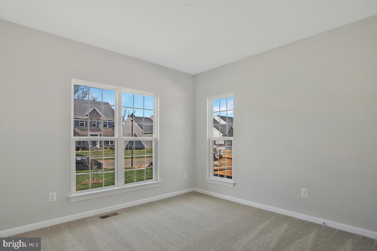 5612 SAVANNAH DRIVE