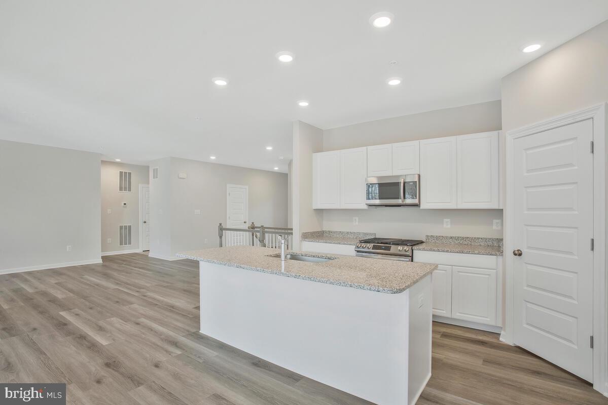 5612 SAVANNAH DRIVE
