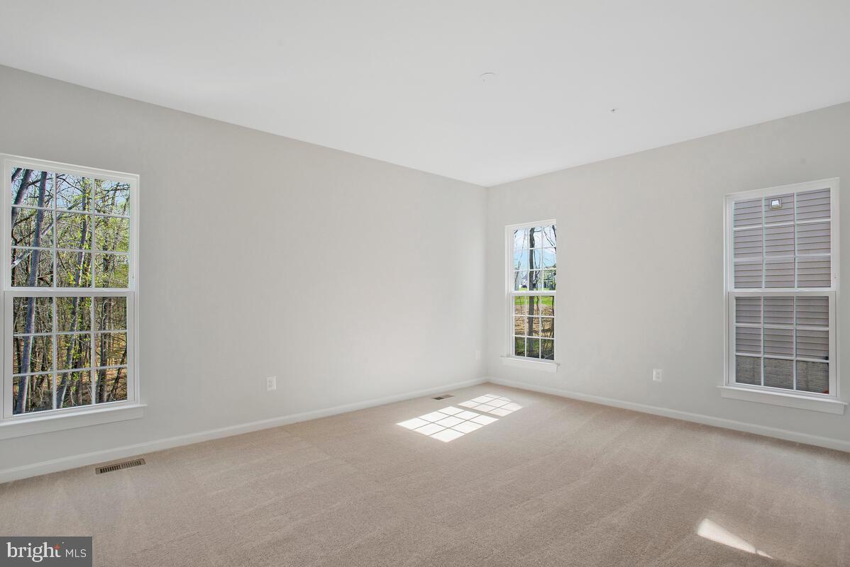 5612 SAVANNAH DRIVE