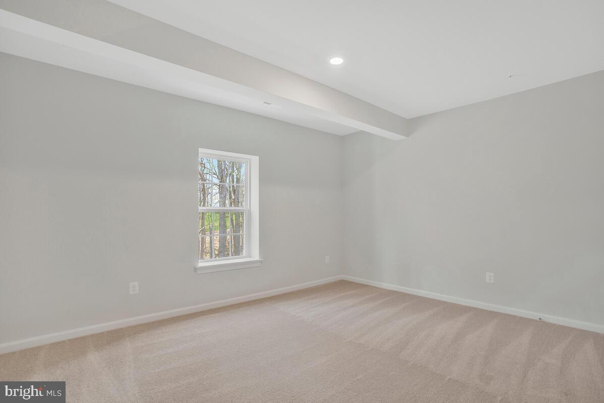5612 SAVANNAH DRIVE