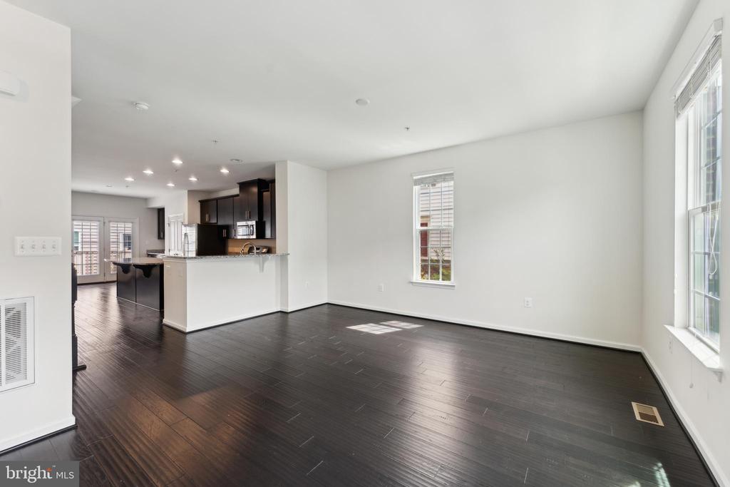 5310 Smiths Cove Ln