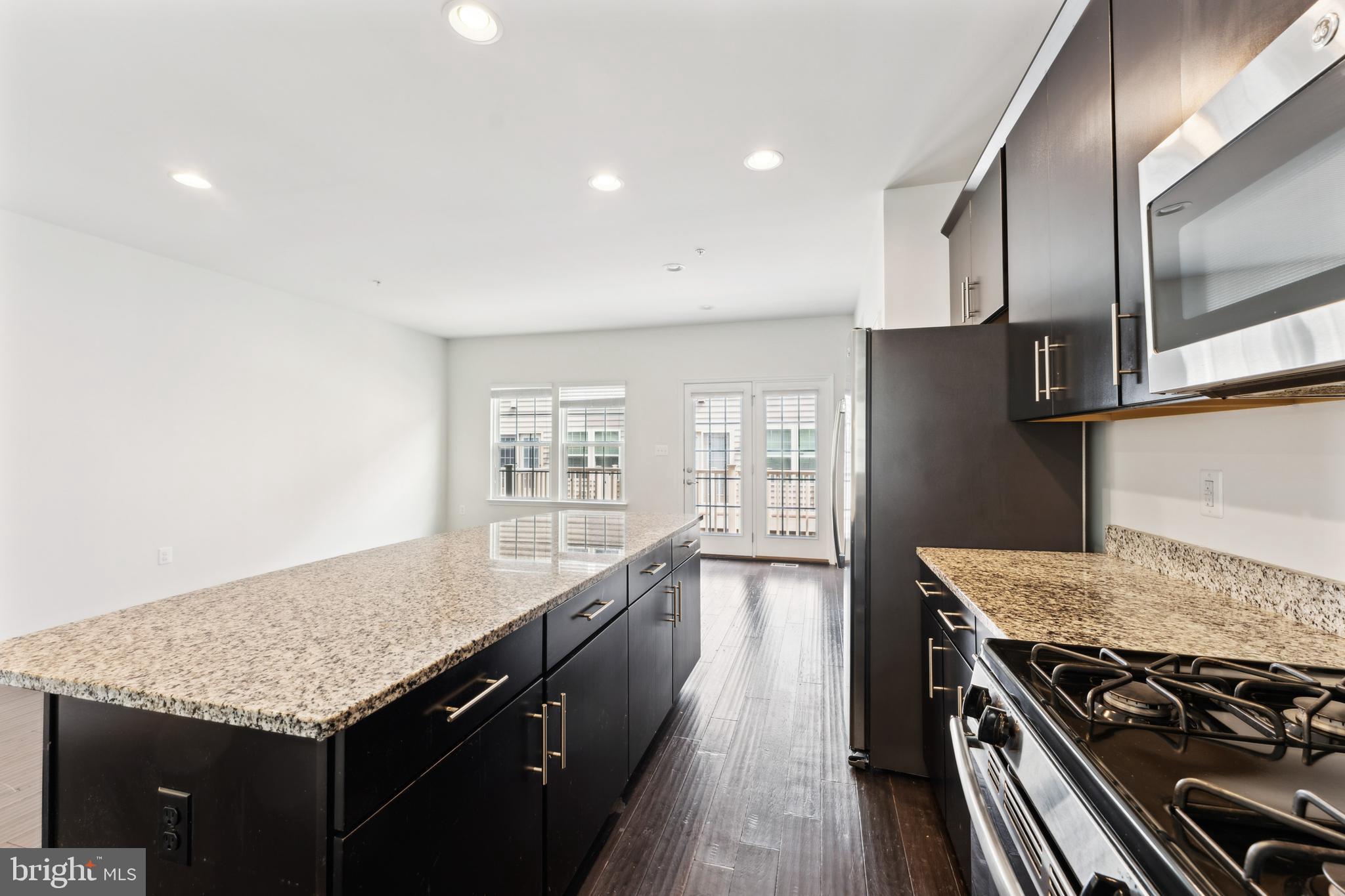 5310 Smiths Cove Ln