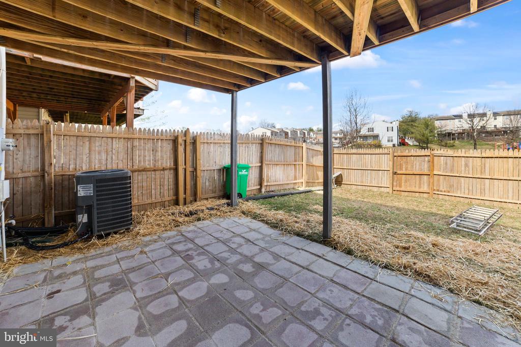 6918 DIAMOND COURT