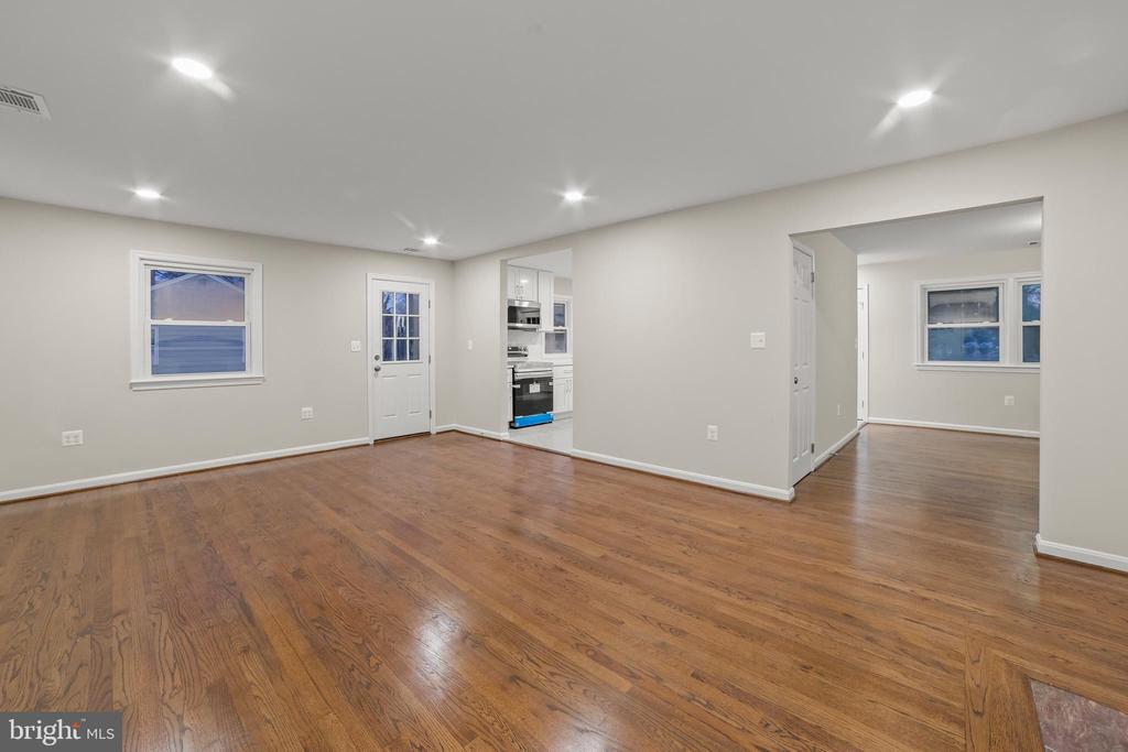12 NOTLEY ROAD