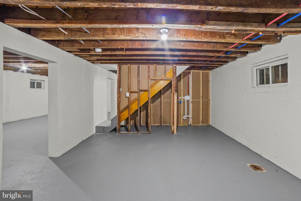 12 NOTLEY ROAD