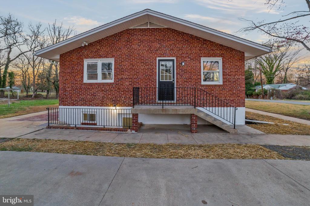 12 NOTLEY ROAD