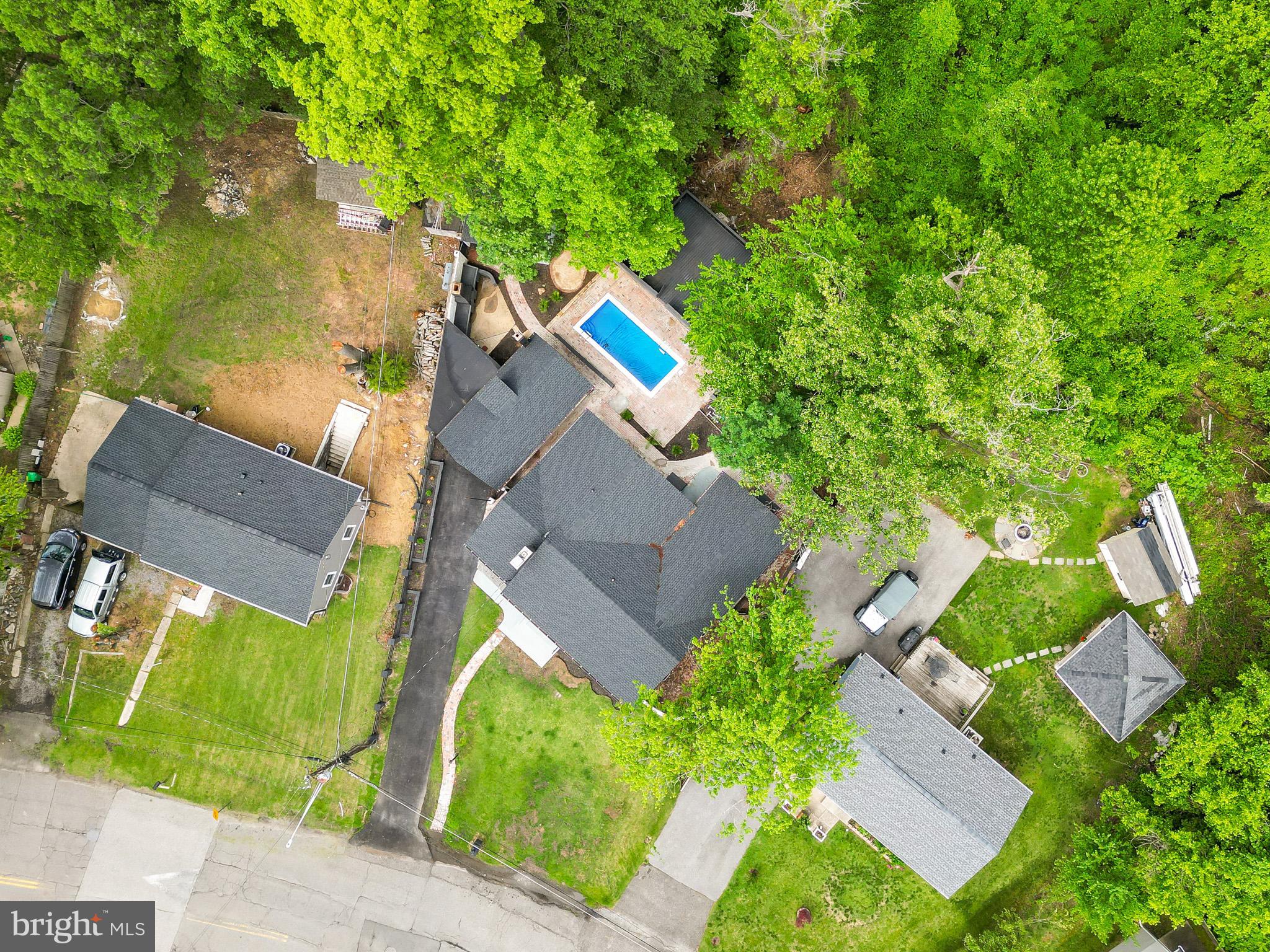14500 April St