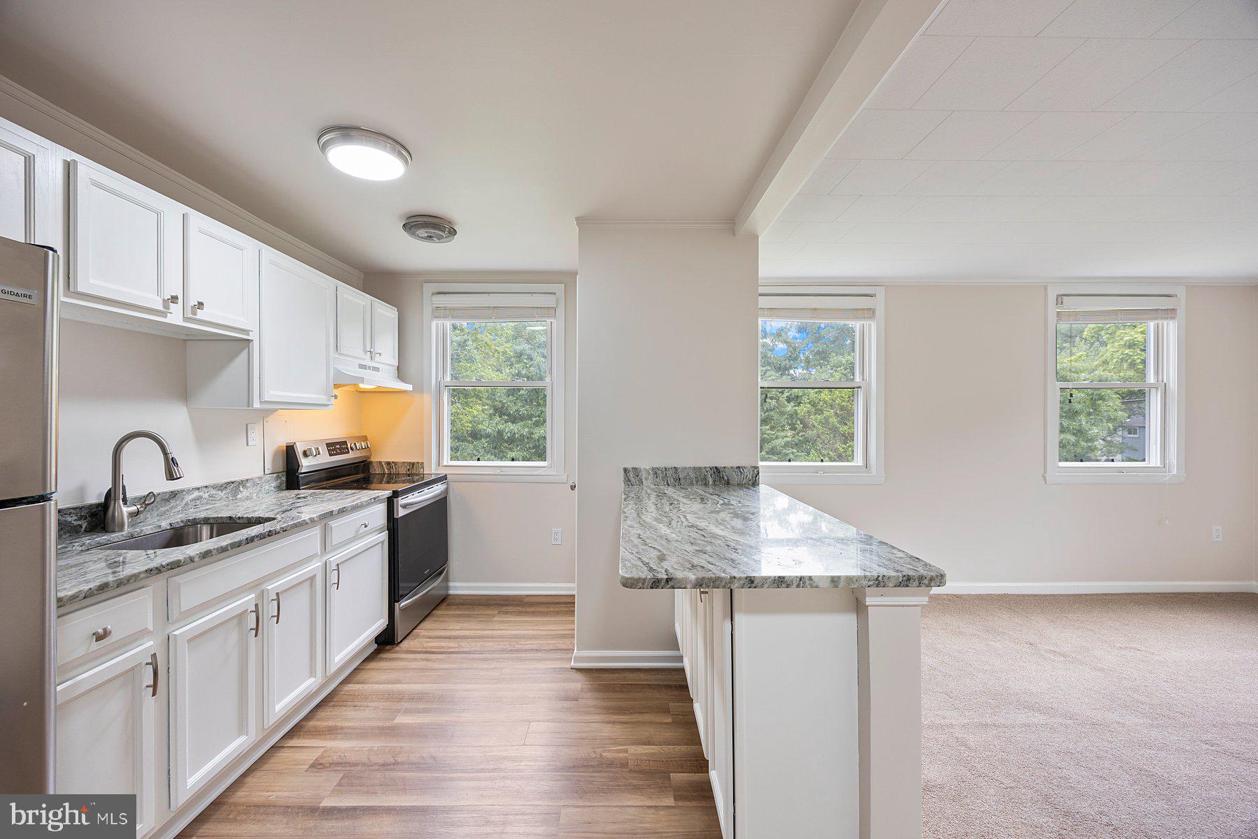 8-A Laurel Hill Rd