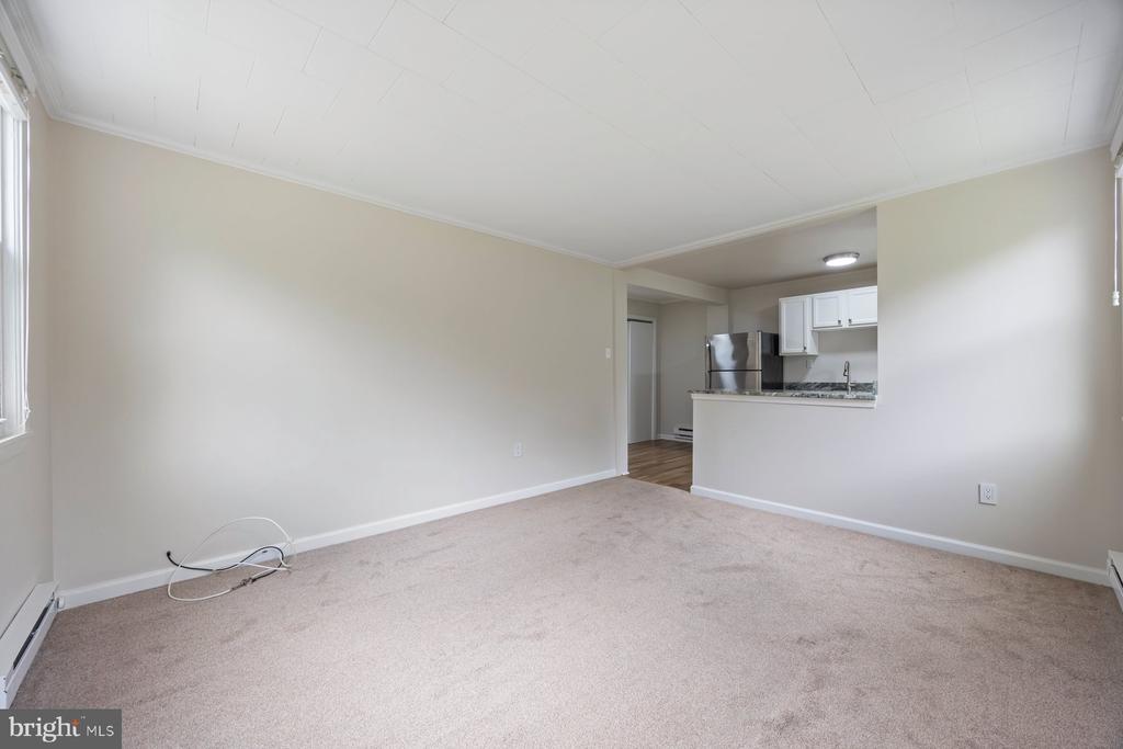 8-A Laurel Hill Rd