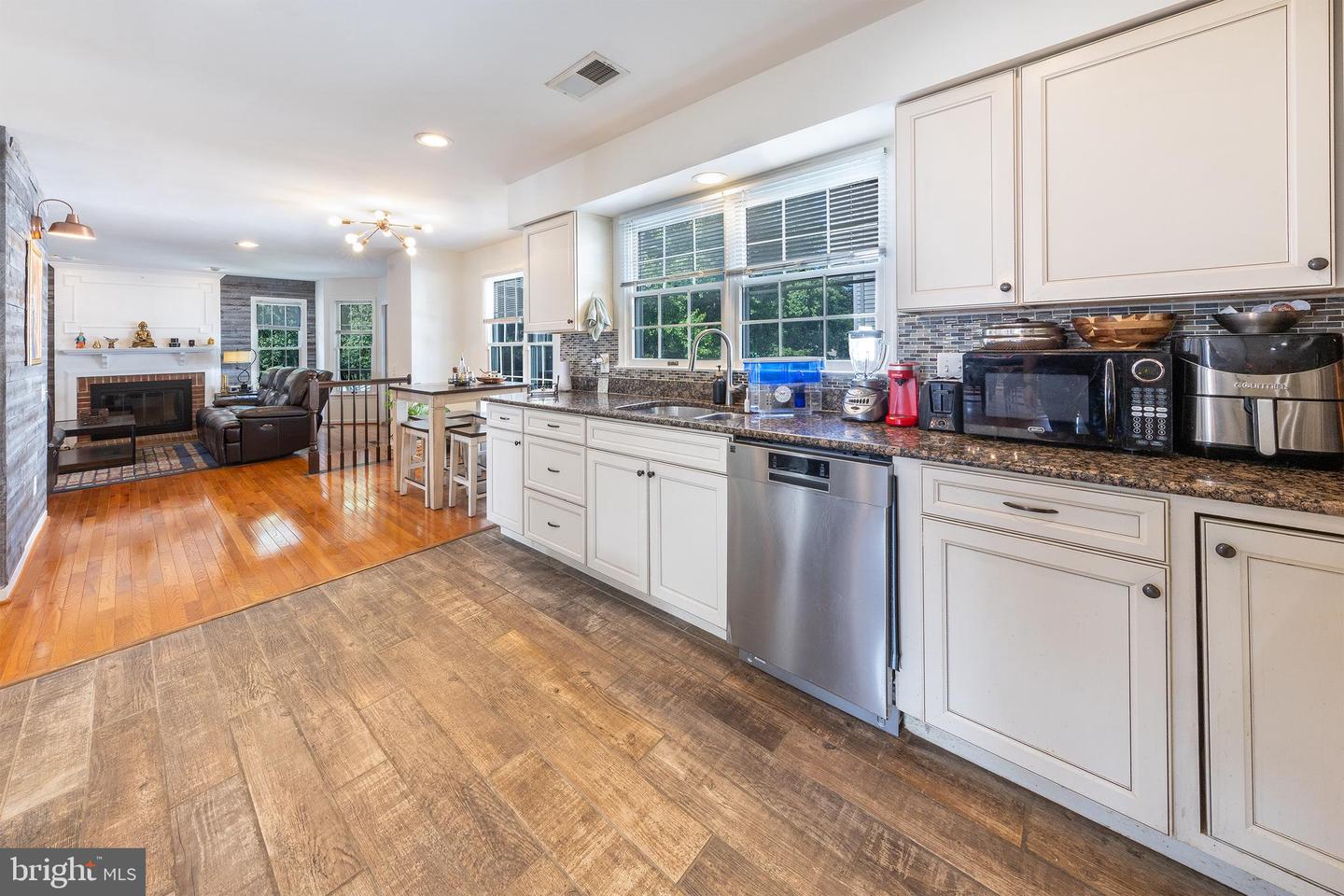 11102 Navigators Ct