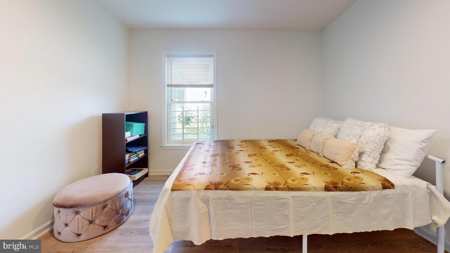 11102 Navigators Ct
