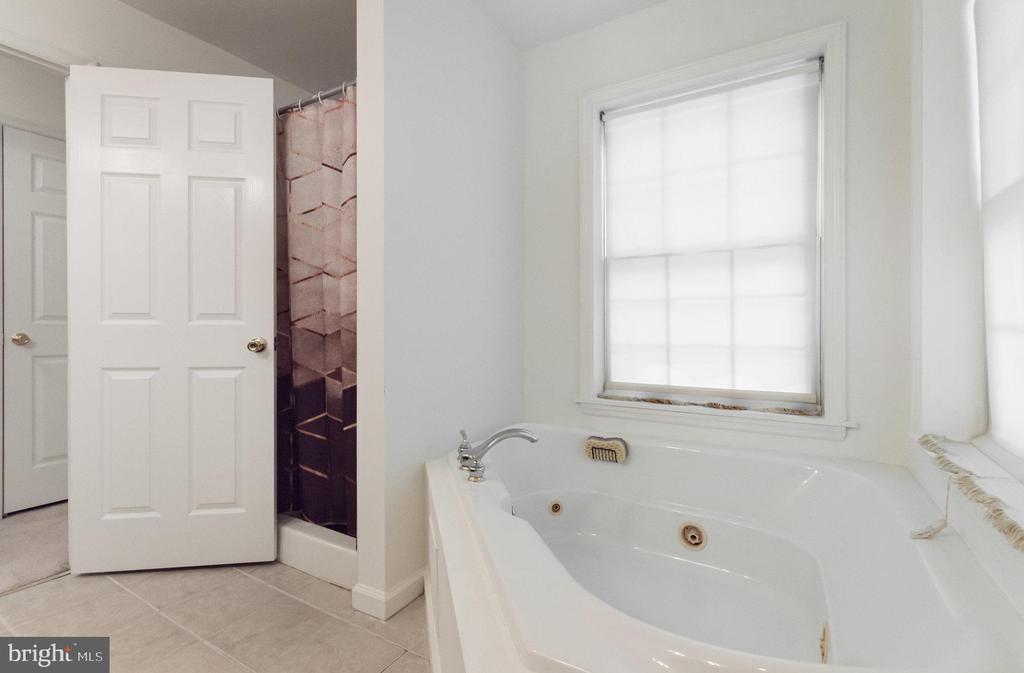 12118 OLD FORT ROAD