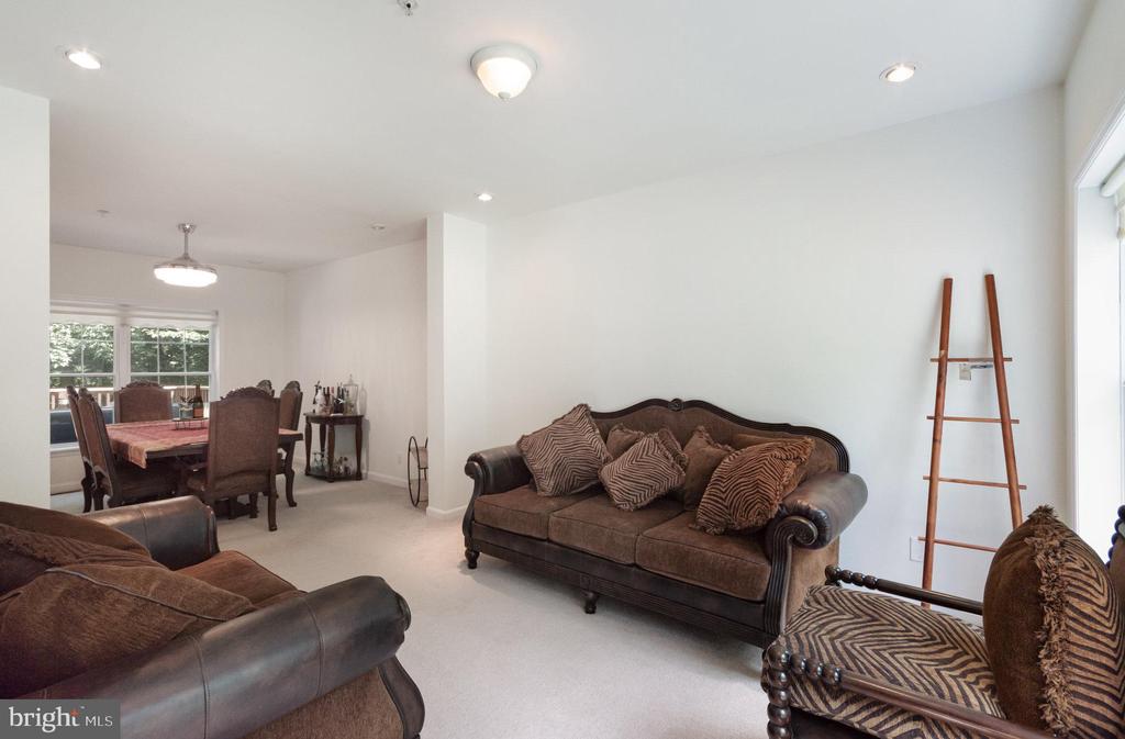12118 OLD FORT ROAD