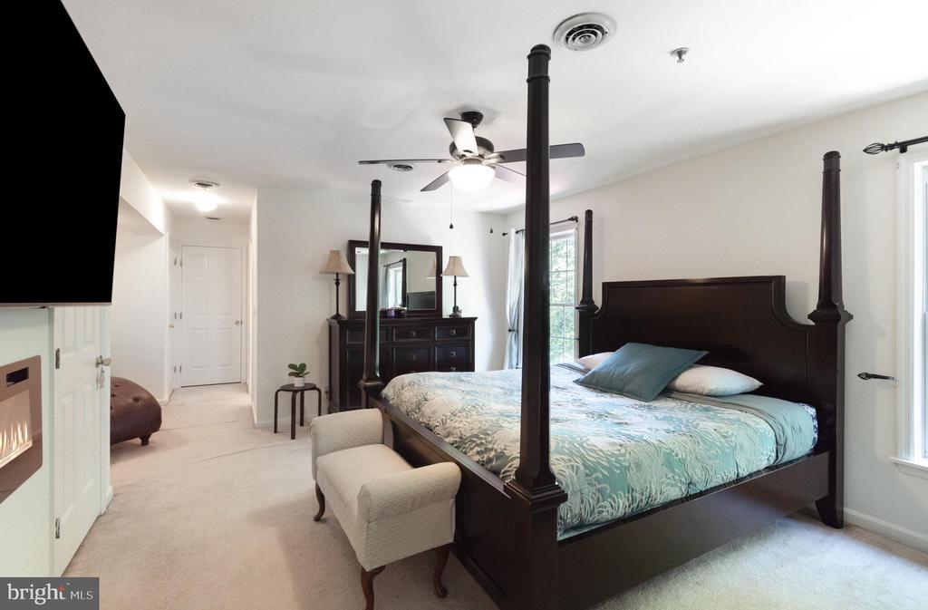12118 OLD FORT ROAD