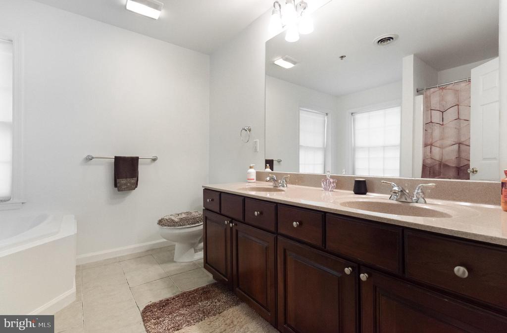 12118 OLD FORT ROAD