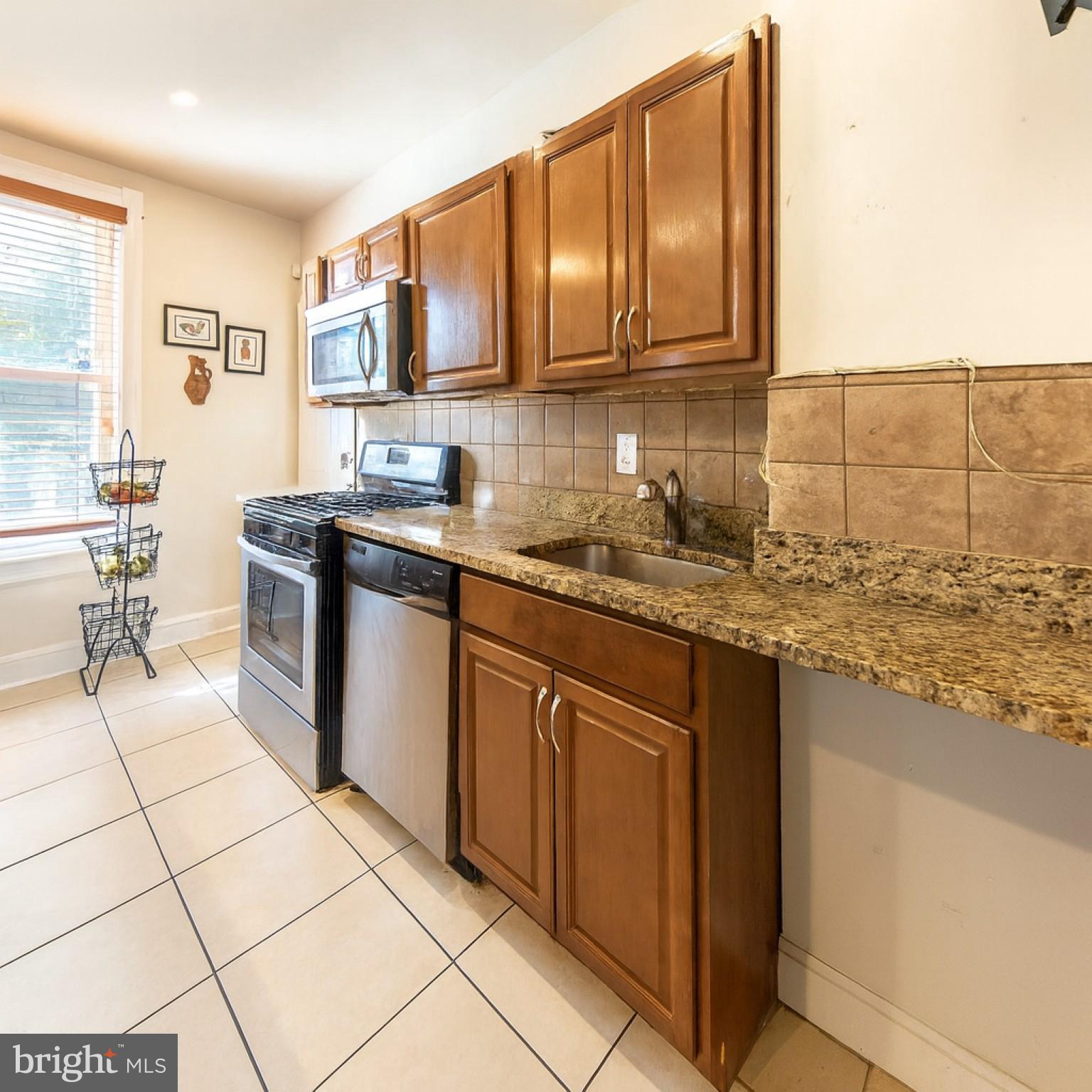 1603 Warren Ave