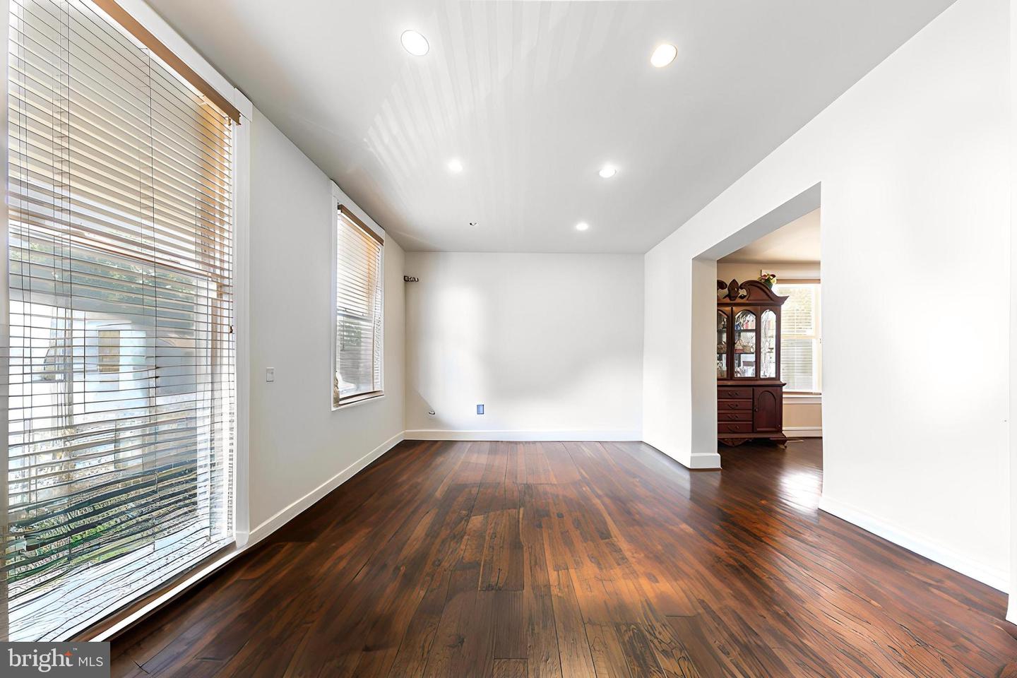 1603 Warren Ave