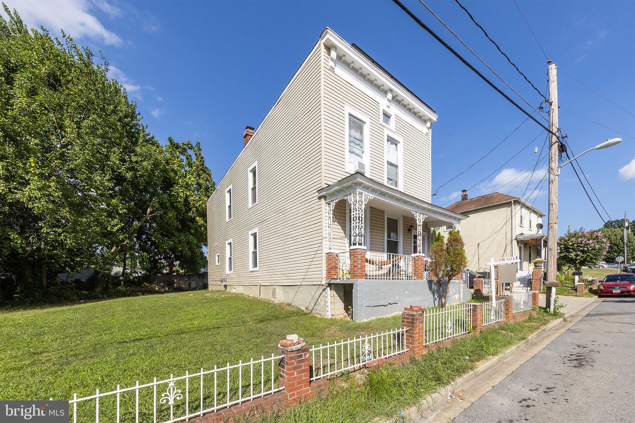 1603 Warren Ave