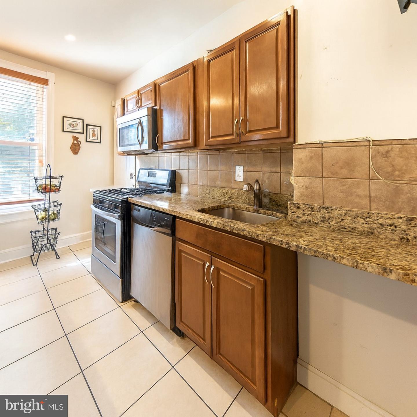 1603 Warren Ave