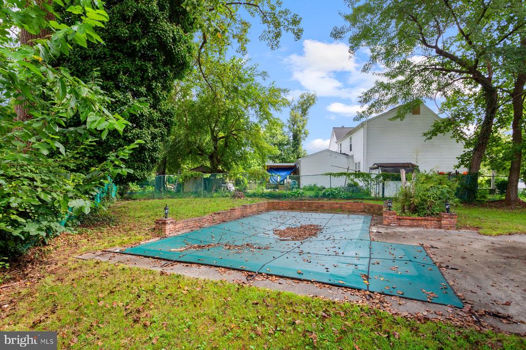 5800 Sir Galahad Rd