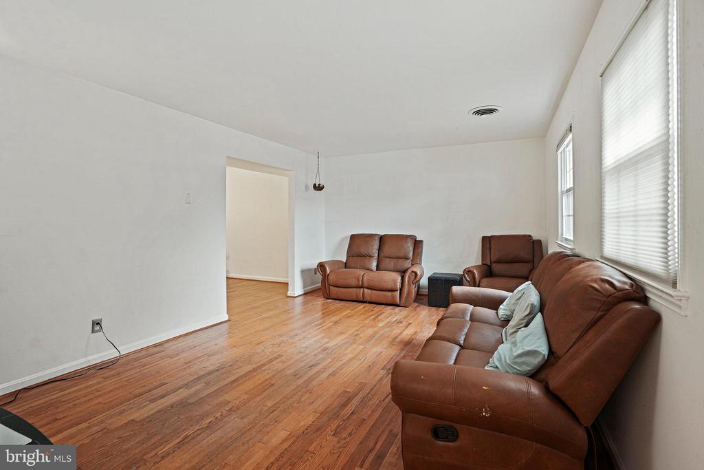 13034 CLARION ROAD