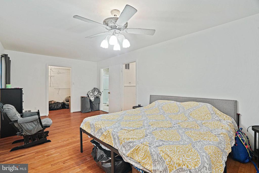 13034 CLARION ROAD
