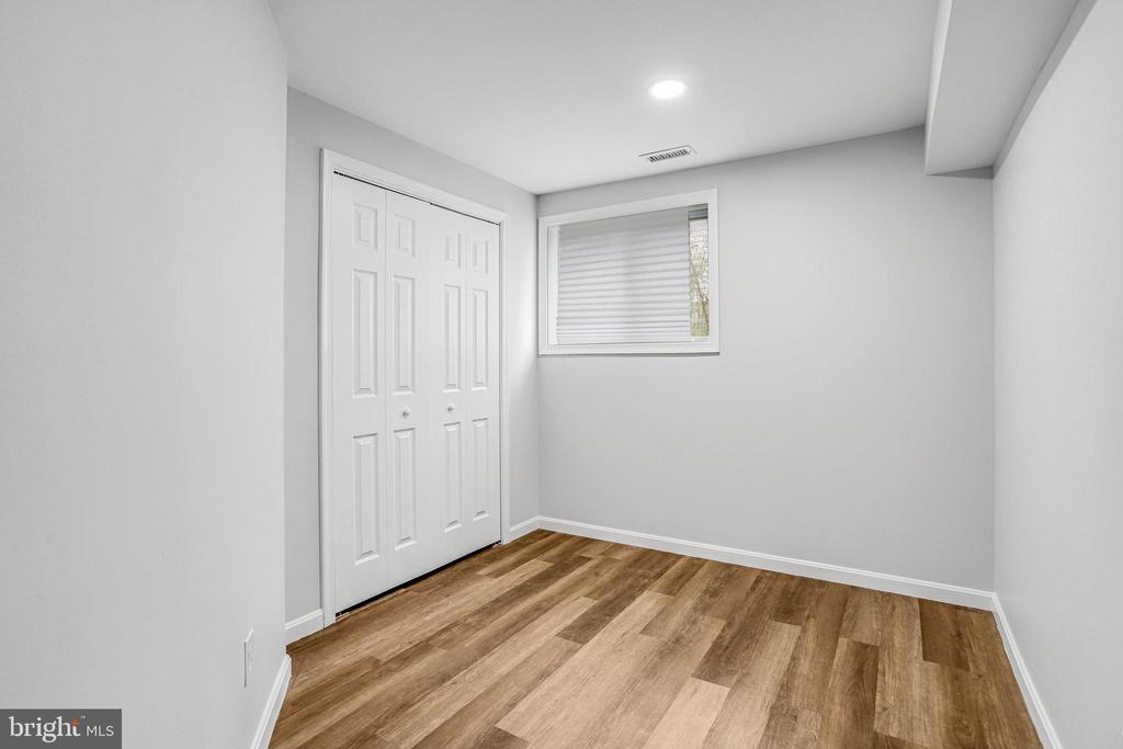 2114 GLENDORA DRIVE