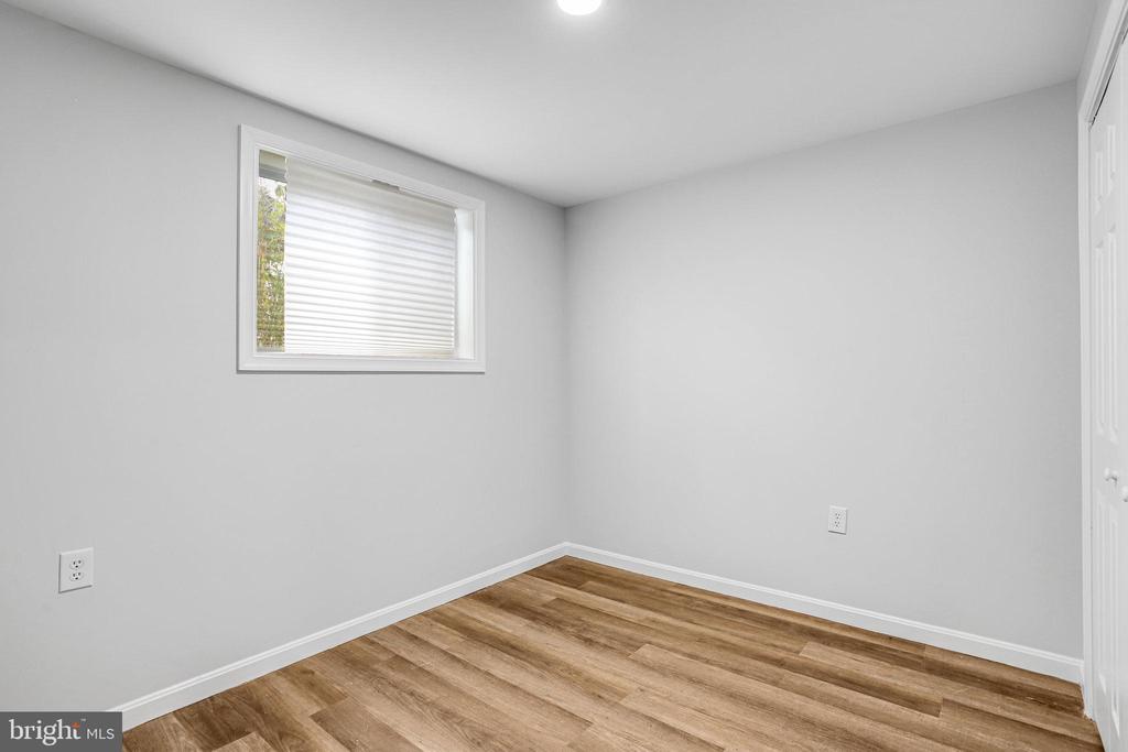2114 GLENDORA DRIVE