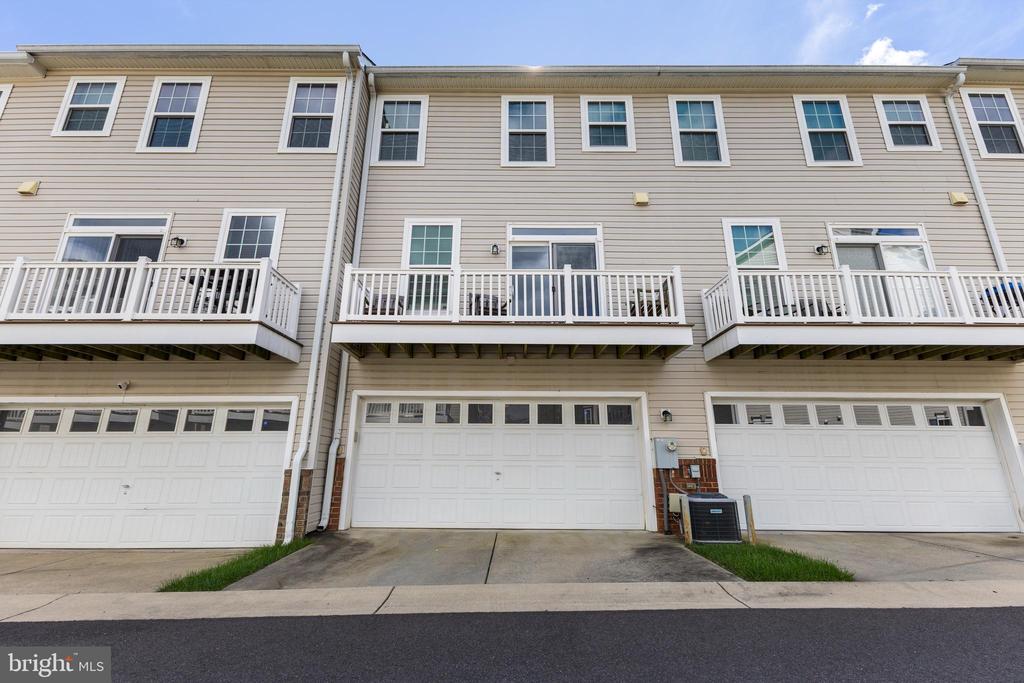 10606 PRESIDENTIAL PARKWAY