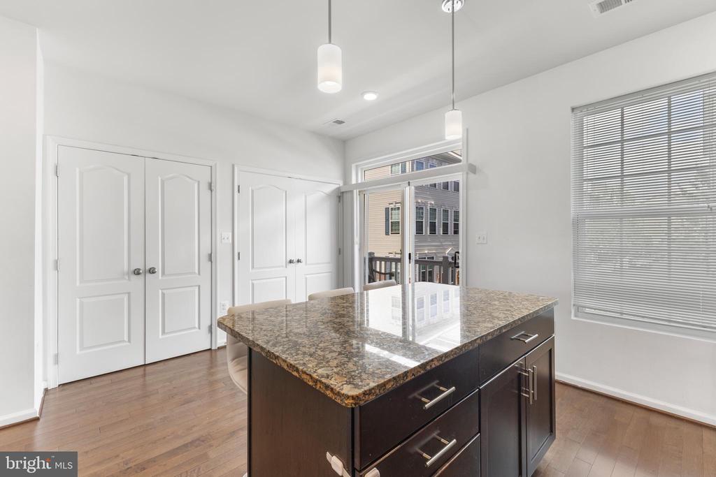 10606 PRESIDENTIAL PARKWAY