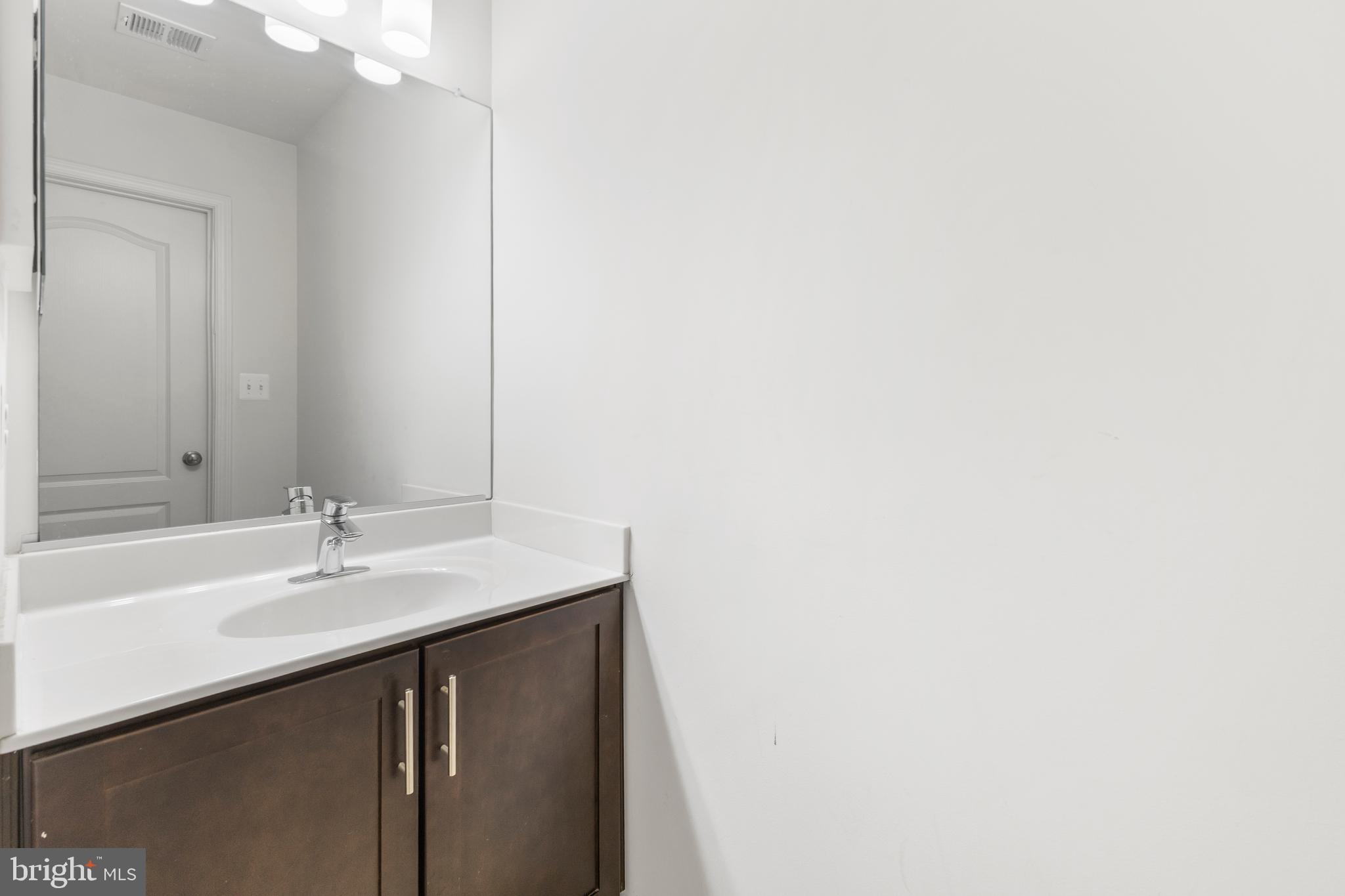 10606 PRESIDENTIAL PARKWAY