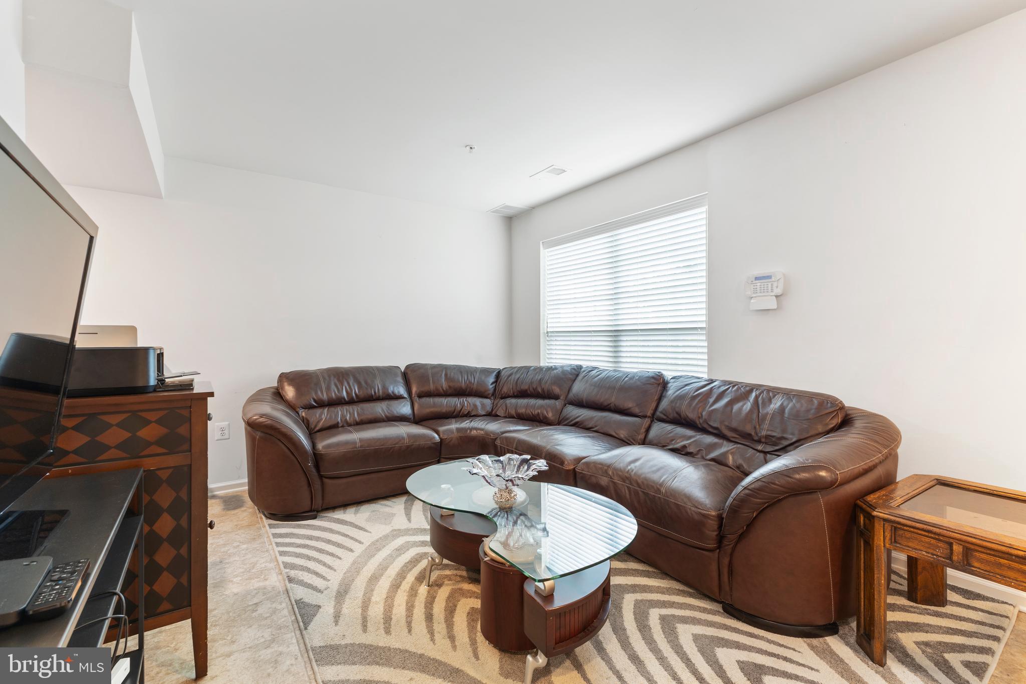 10606 PRESIDENTIAL PARKWAY