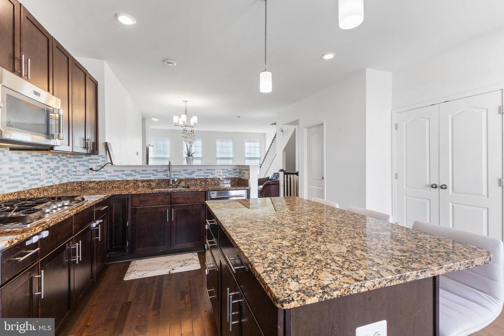 10606 PRESIDENTIAL PARKWAY