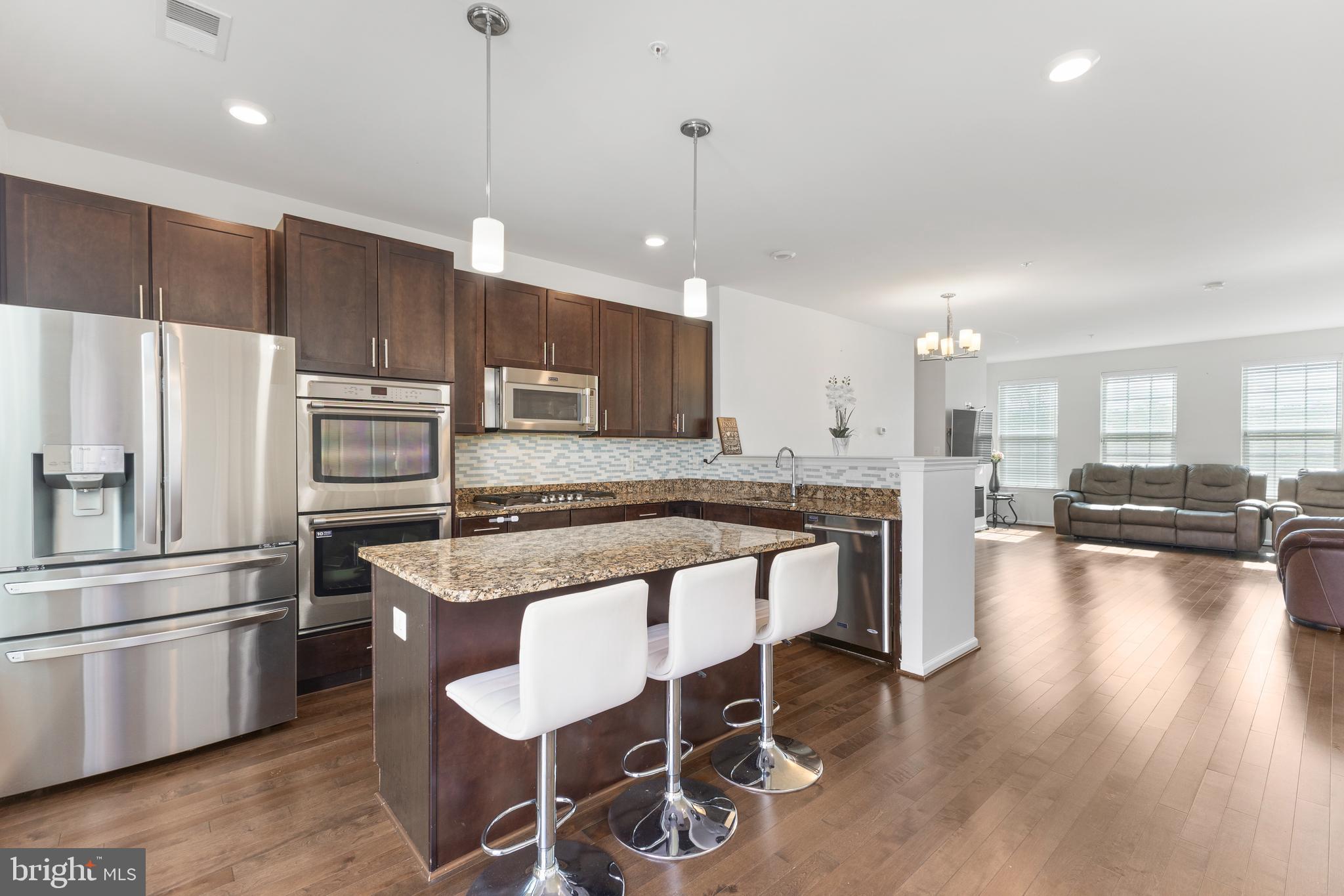 10606 PRESIDENTIAL PARKWAY