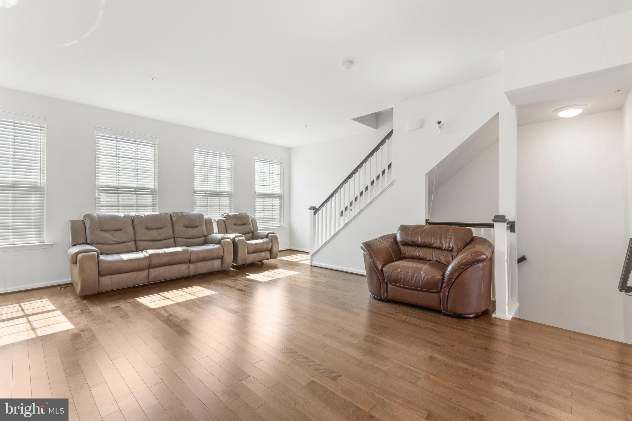 10606 PRESIDENTIAL PARKWAY