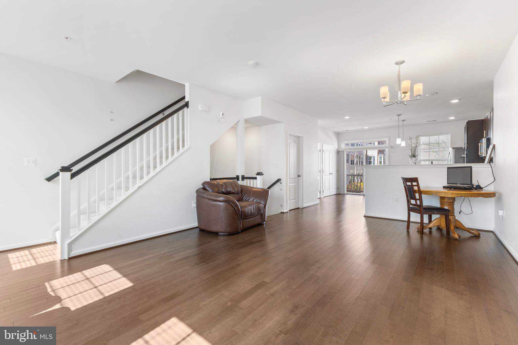 10606 PRESIDENTIAL PARKWAY