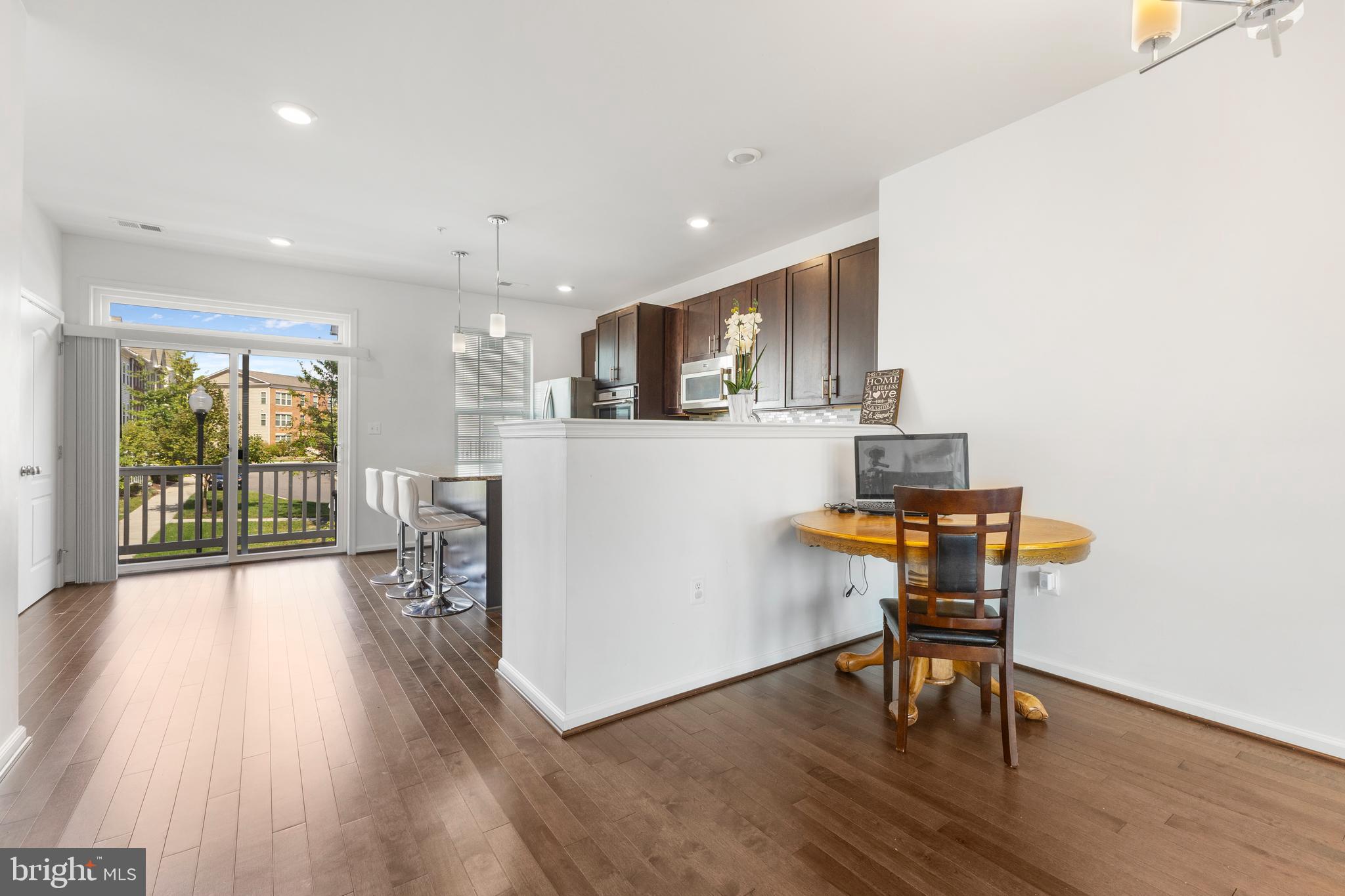 10606 PRESIDENTIAL PARKWAY