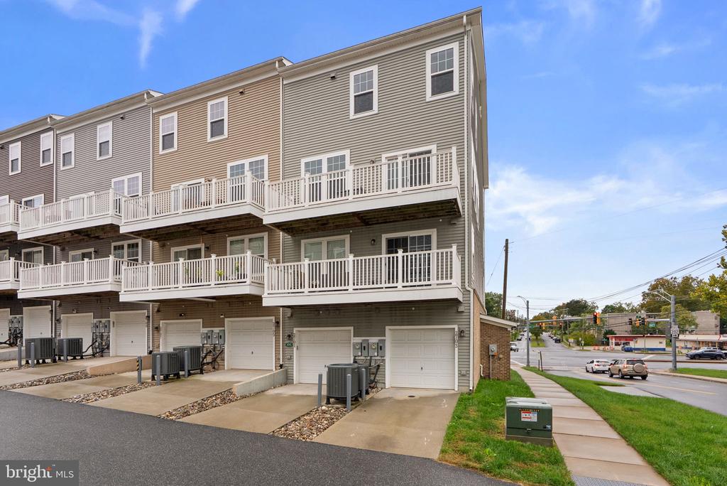 2701 PINEBROOK ROAD