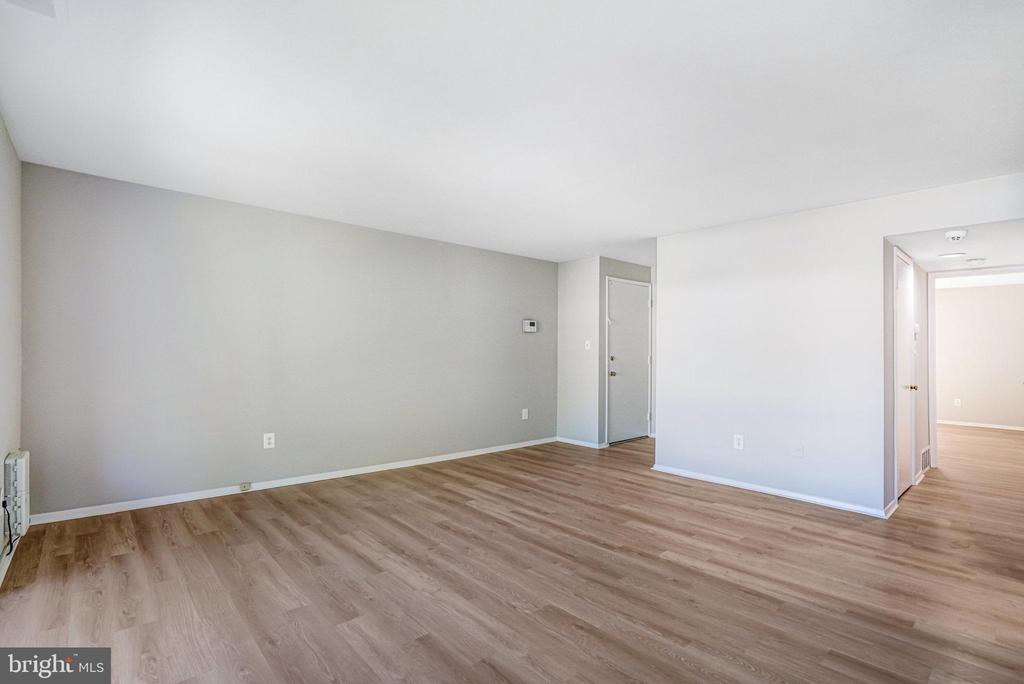 546 WILSON BRIDGE DRIVE 6747 C-1