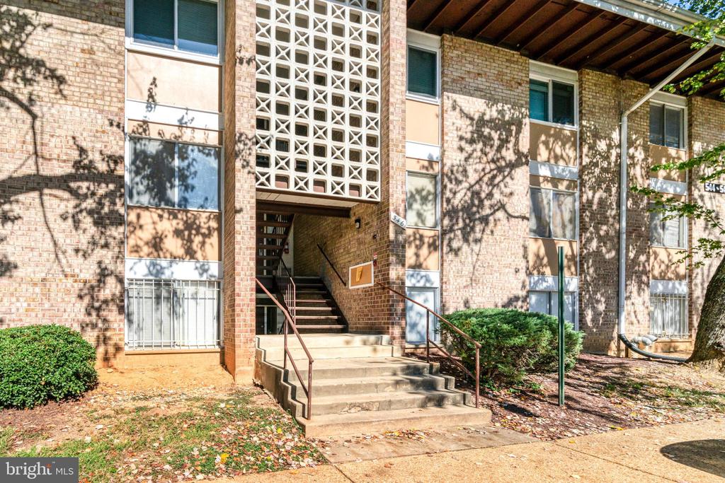 546 WILSON BRIDGE DRIVE 6747 C-1