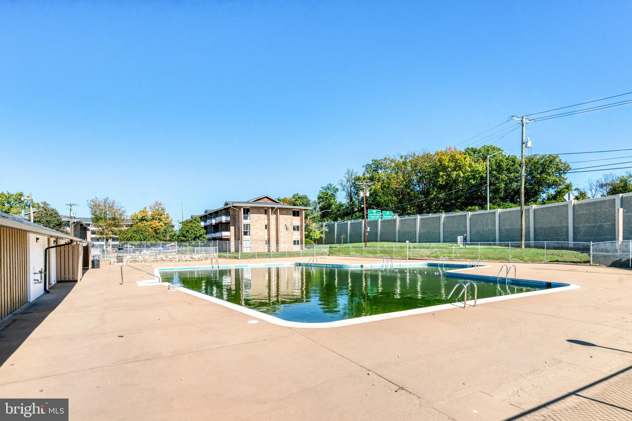 546 WILSON BRIDGE DRIVE 6747 C-1